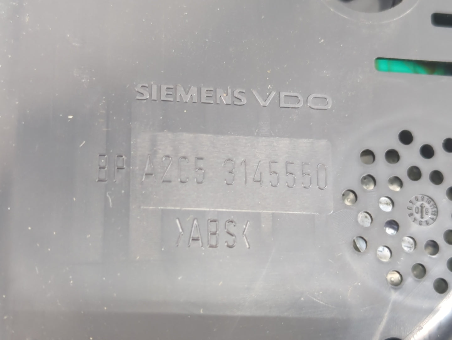 2006-2007 Volkswagen Passat Instrument Cluster Speedometer Gauges P/N:BP A2C5 3145550 Fits Fits 2006 2007 OEM Used Auto Part
