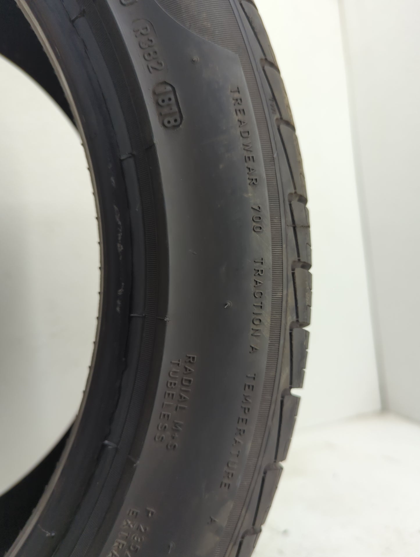 Used Tire 235/45R17 FIRELLI CINTURATO 97H - Tread Depth 10/32 - Oemusedautoparts1.com