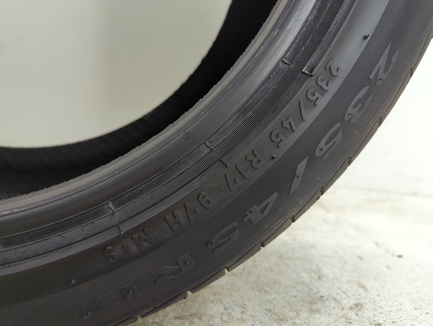 Used Tire 235/45R17 FIRELLI CINTURATO 97H - Tread Depth 10/32 - Oemusedautoparts1.com
