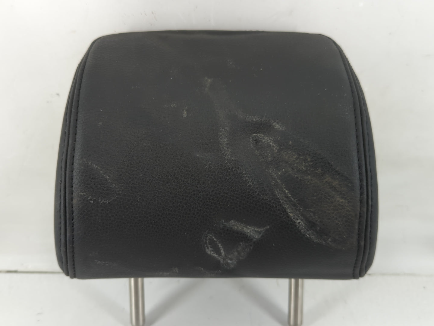 2006-2007 Volkswagen Passat Headrest Head Rest Rear Seat Fits Fits 2006 2007 OEM Used Auto Parts - Oemusedautoparts1.com