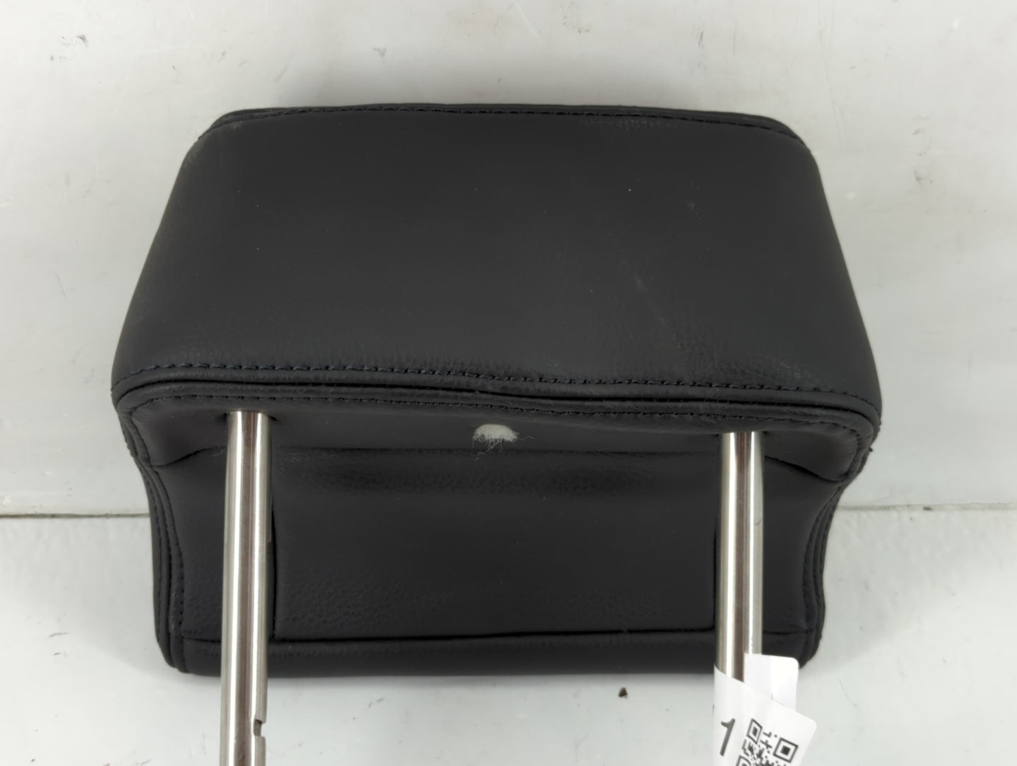 2006-2007 Volkswagen Passat Headrest Head Rest Rear Seat Fits Fits 2006 2007 OEM Used Auto Parts - Oemusedautoparts1.com