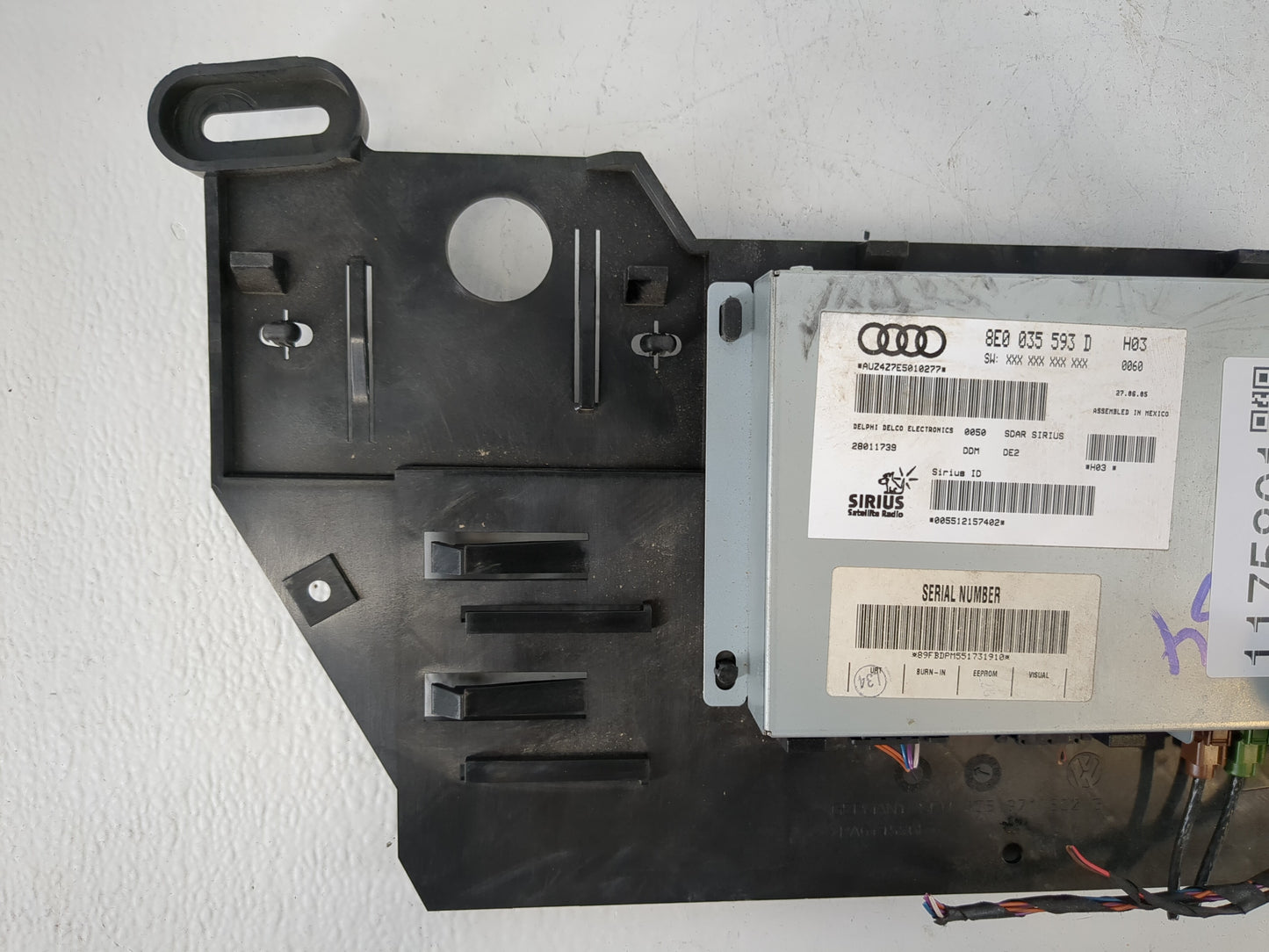 2006-2010 Volkswagen Passat Radio AM FM Cd Player Receiver Replacement P/N:8E0 035 593 D Fits Fits 2006 2007 2008 2009 2010 