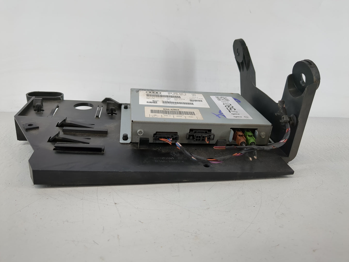 2006-2010 Volkswagen Passat Radio AM FM Cd Player Receiver Replacement P/N:8E0 035 593 D Fits Fits 2006 2007 2008 2009 2010 