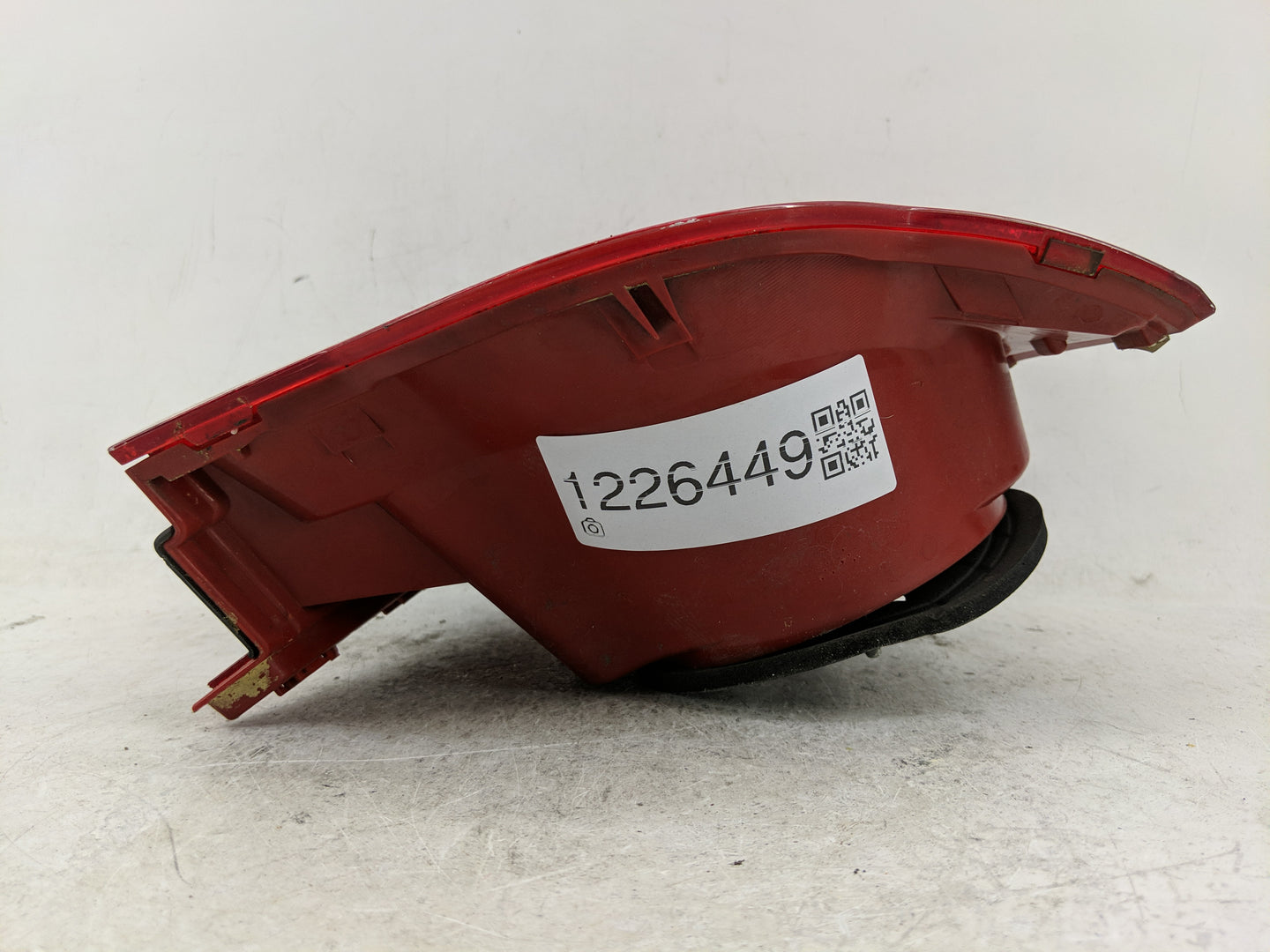 2006-2008 Volkswagen Passat Tail Light Assembly Passenger Right OEM P/N:3C9 945 096P Fits Fits 2006 2007 2008 OEM Used Auto 