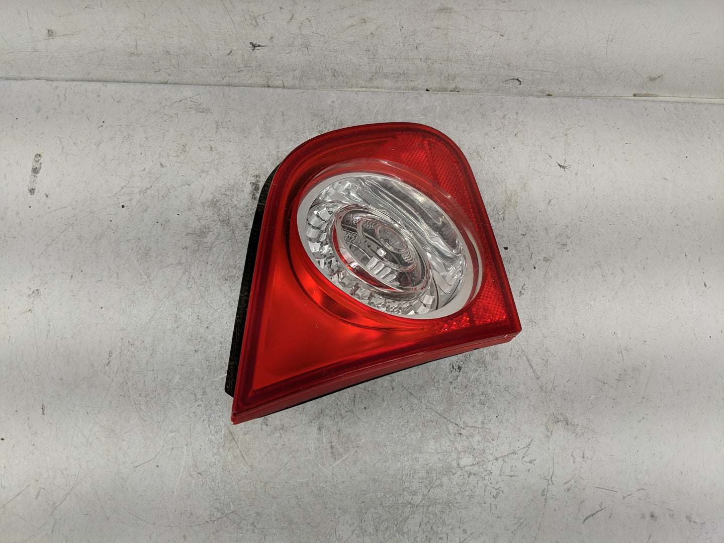 2006-2010 Volkswagen Passat Tail Light Assembly Driver Left OEM Fits Fits 2006 2007 2008 2009 2010 OEM Used Auto Parts - Oem