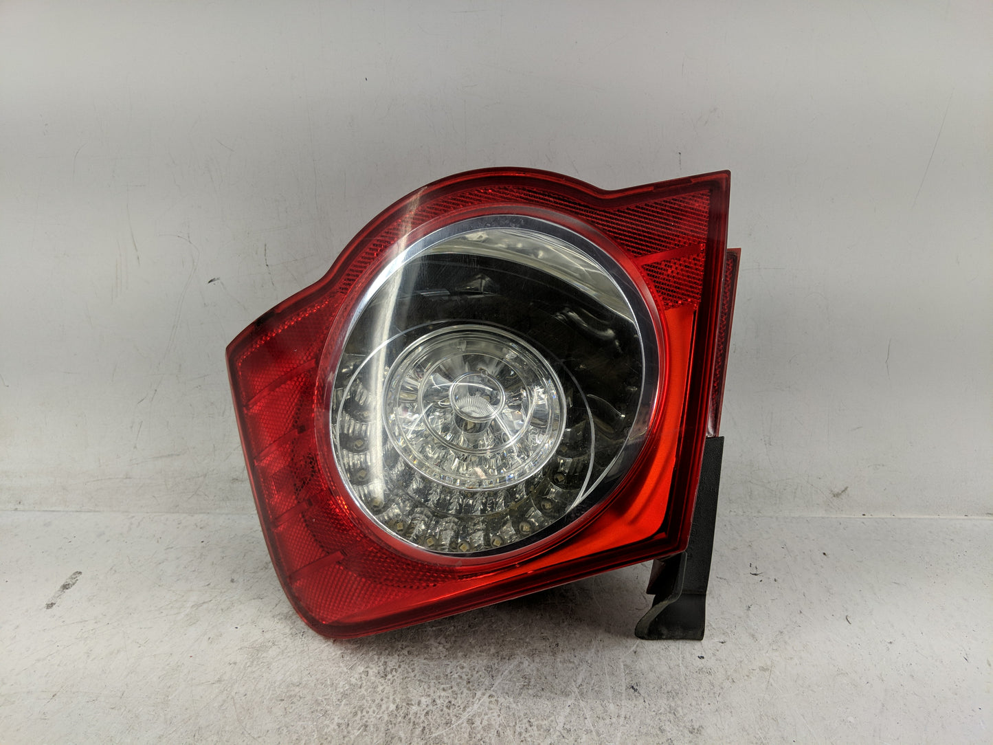 2006-2008 Volkswagen Passat Tail Light Assembly Passenger Right OEM P/N:3C9 945 096P Fits Fits 2006 2007 2008 OEM Used Auto 