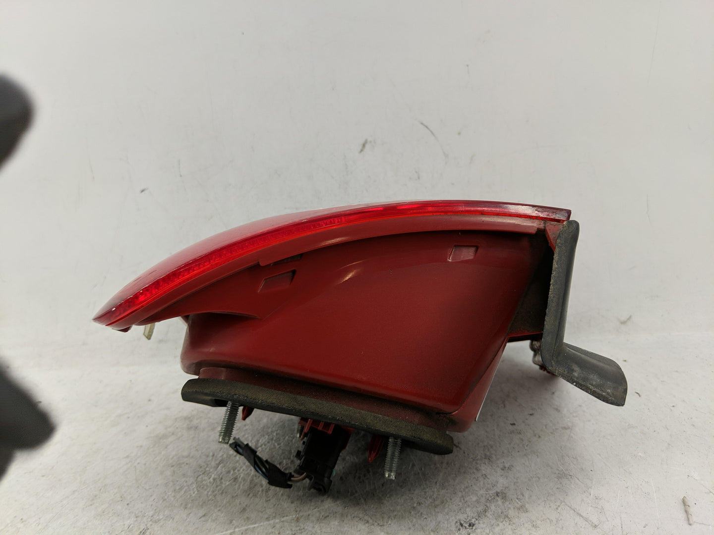 2006-2008 Volkswagen Passat Tail Light Assembly Passenger Right OEM P/N:3C9 945 096P Fits Fits 2006 2007 2008 OEM Used Auto 