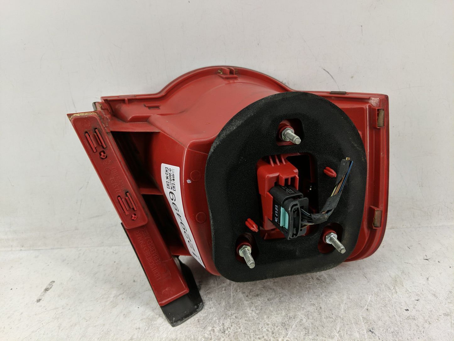 2006-2008 Volkswagen Passat Tail Light Assembly Passenger Right OEM P/N:3C9 945 096P Fits Fits 2006 2007 2008 OEM Used Auto 