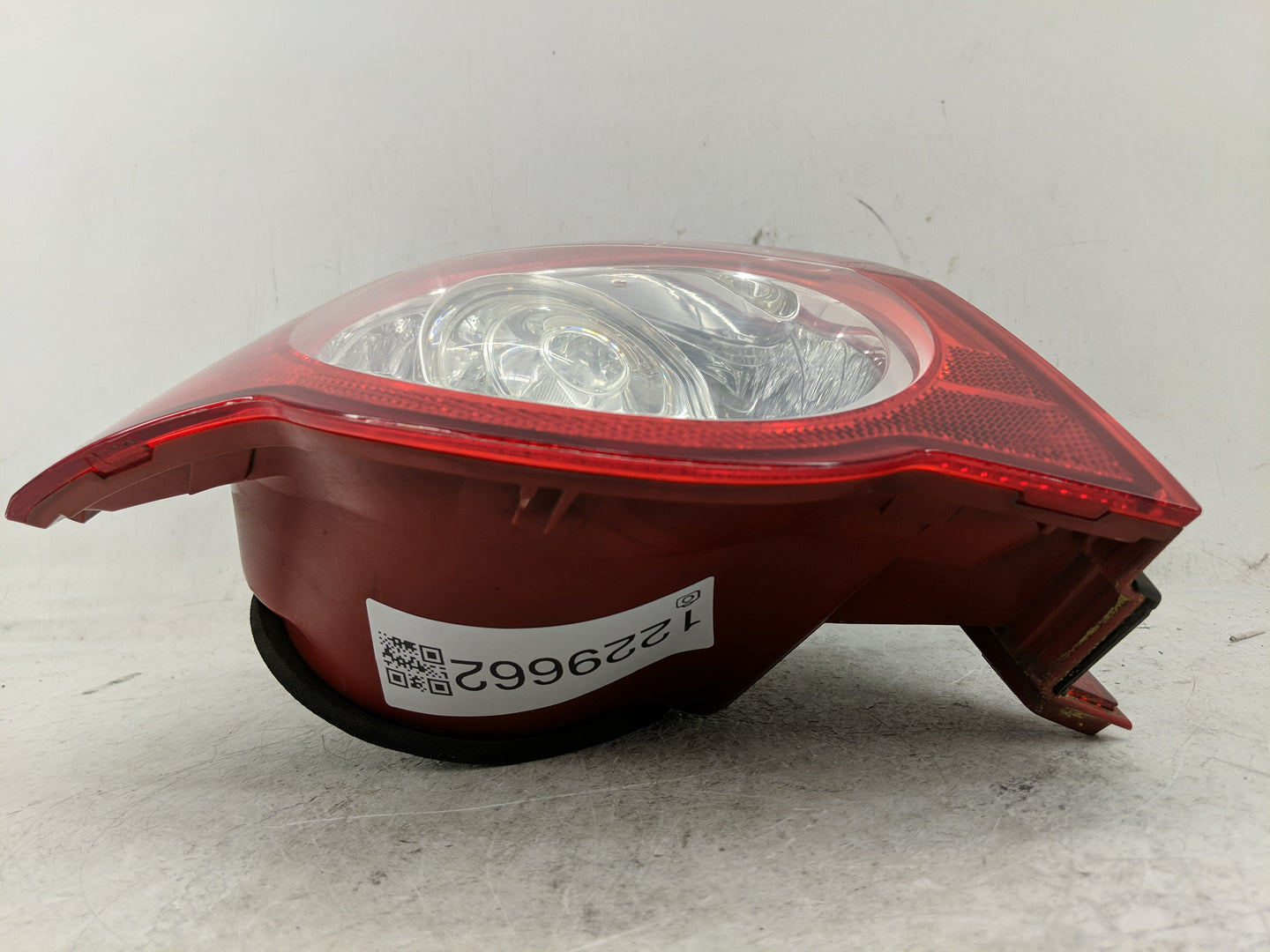 2006-2008 Volkswagen Passat Tail Light Assembly Driver Left OEM Fits Fits 2006 2007 2008 OEM Used Auto Parts - Oemusedautopa