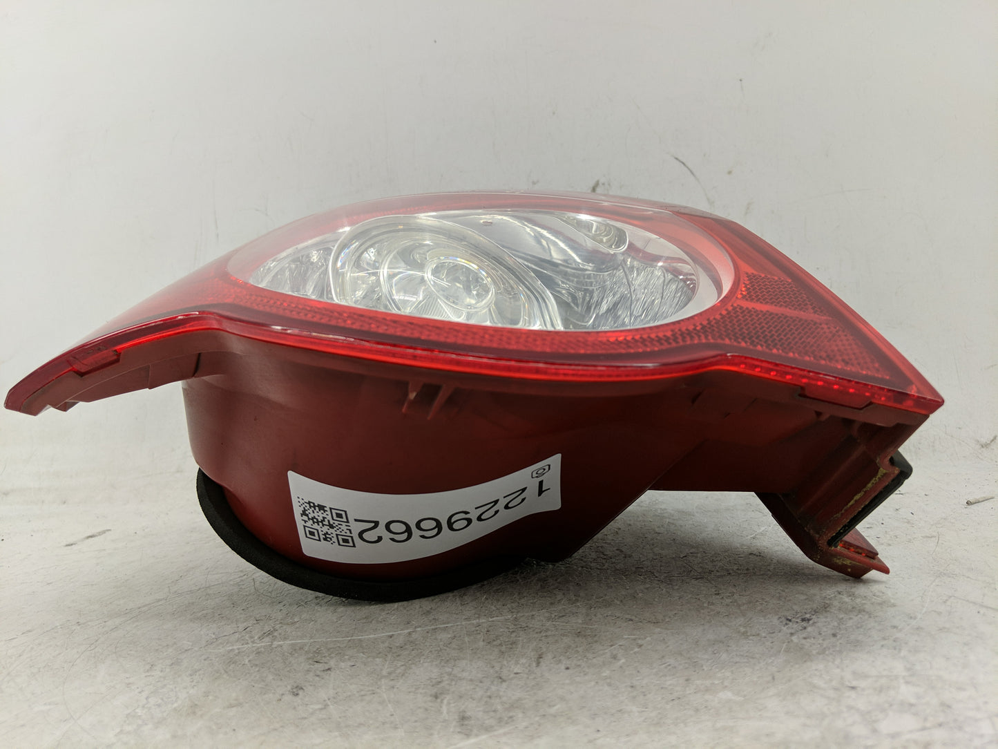 2006-2008 Volkswagen Passat Tail Light Assembly Driver Left OEM Fits Fits 2006 2007 2008 OEM Used Auto Parts - Oemusedautopa