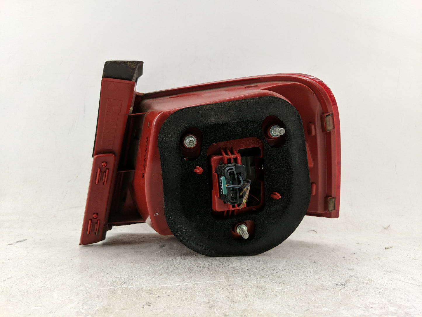 2006-2008 Volkswagen Passat Tail Light Assembly Driver Left OEM Fits Fits 2006 2007 2008 OEM Used Auto Parts - Oemusedautopa
