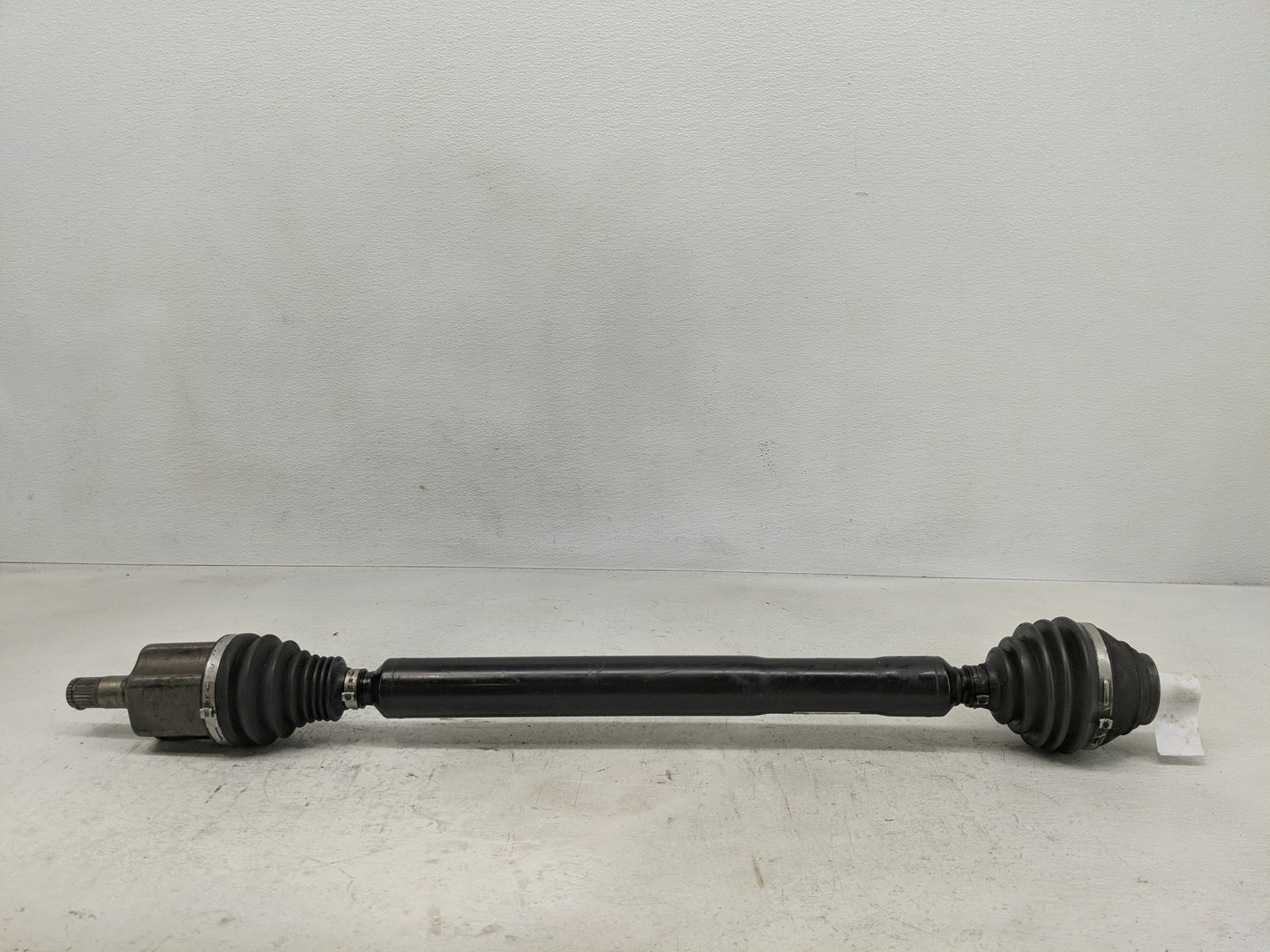 2006-2009 Volkswagen Passat Axle Shaft Front Driver Cv C/v - Oemusedautoparts1.com