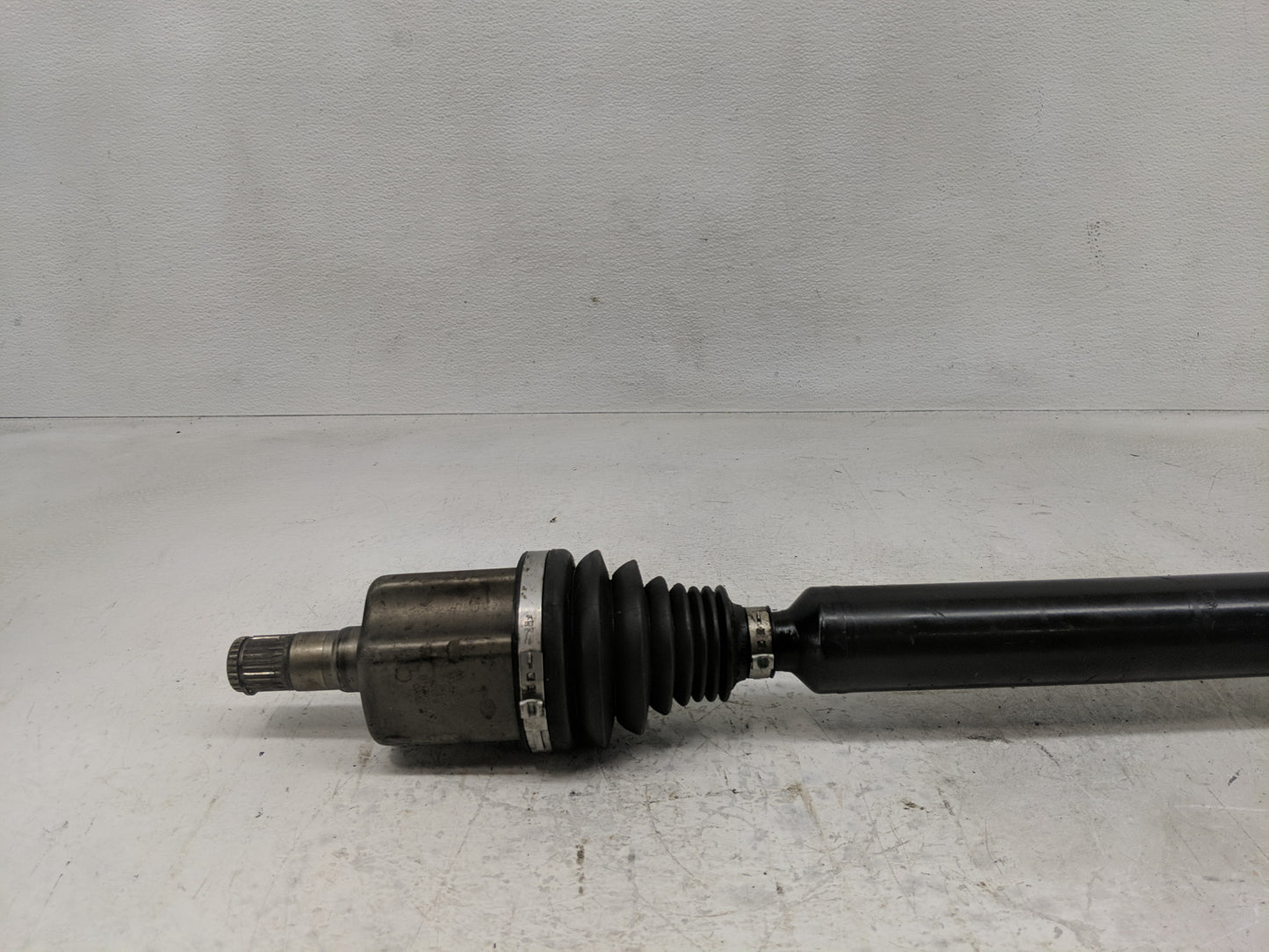 2006-2009 Volkswagen Passat Axle Shaft Front Driver Cv C/v - Oemusedautoparts1.com
