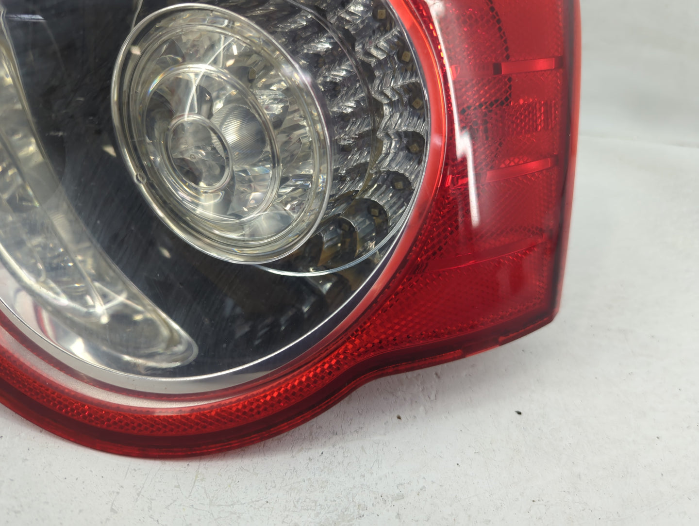 2006-2008 Volkswagen Passat Tail Light Assembly Passenger Right OEM P/N:ZSB 3C5 945 096 Fits Fits 2006 2007 2008 OEM Used Au