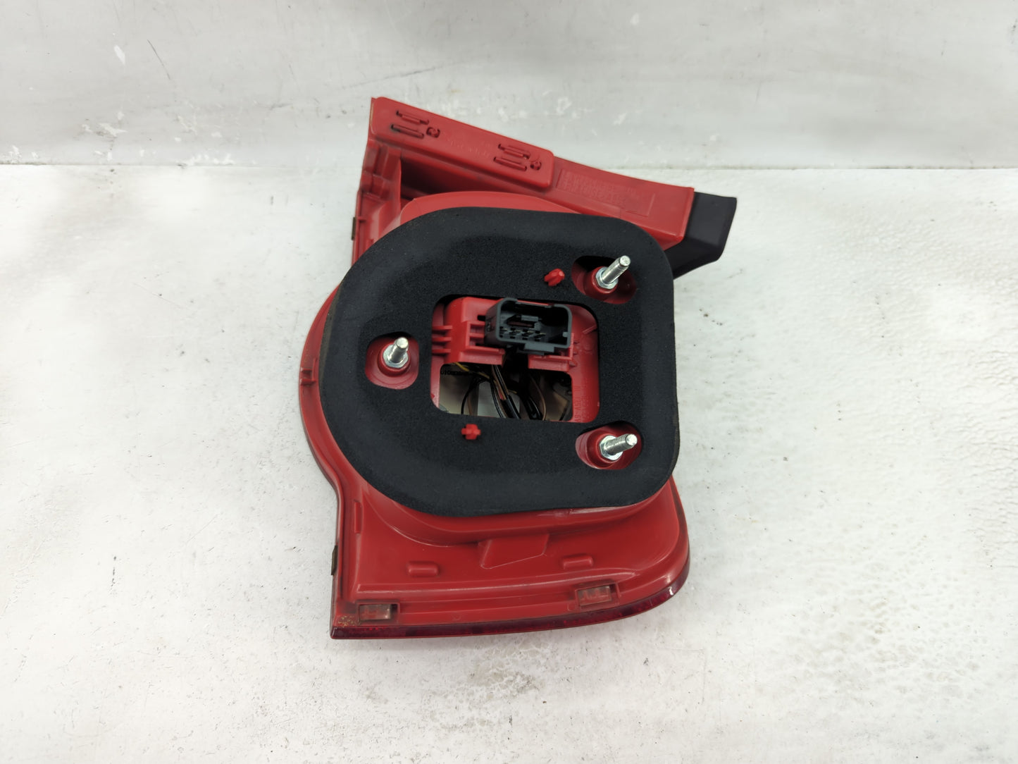 2006-2008 Volkswagen Passat Tail Light Assembly Driver Left OEM P/N:ZSB 3C5 945 095 D Fits Fits 2006 2007 2008 OEM Used Auto