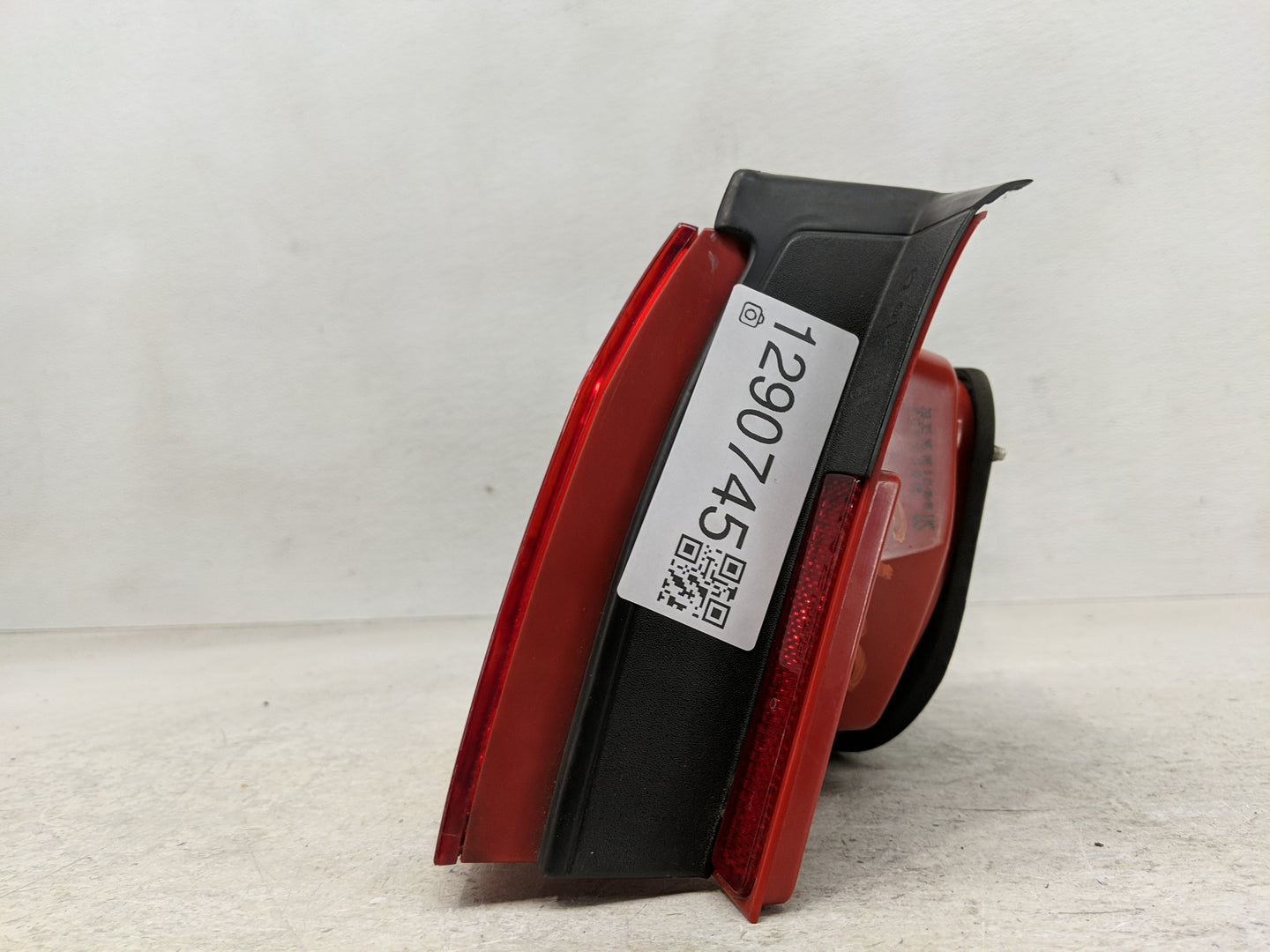 2006-2008 Volkswagen Passat Tail Light Assembly Driver Left OEM P/N:ZSB 3C5 945 095 Fits Fits 2006 2007 2008 OEM Used Auto P