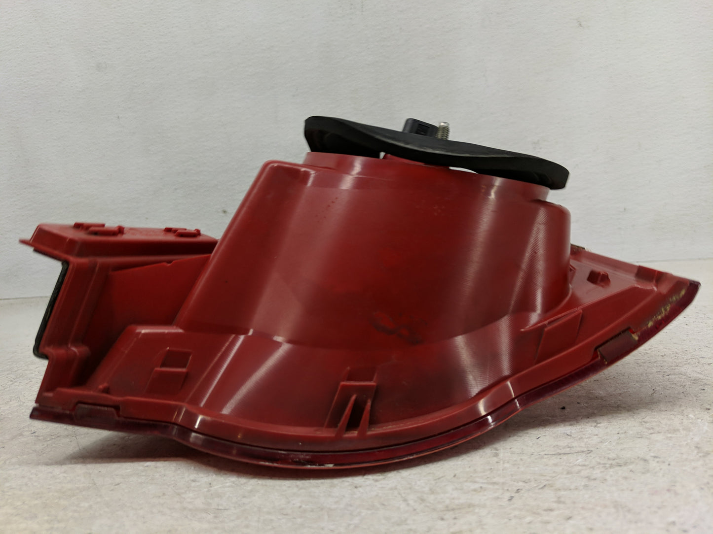 2006-2008 Volkswagen Passat Tail Light Assembly Driver Left OEM P/N:ZSB 3C5 945 095 Fits Fits 2006 2007 2008 OEM Used Auto P