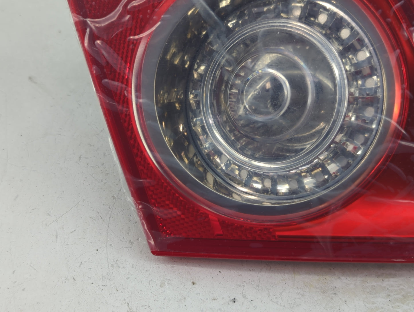 2006-2008 Volkswagen Passat Tail Light Assembly Passenger Right OEM P/N:3C5 945 094 C Fits Fits 2006 2007 2008 OEM Used Auto