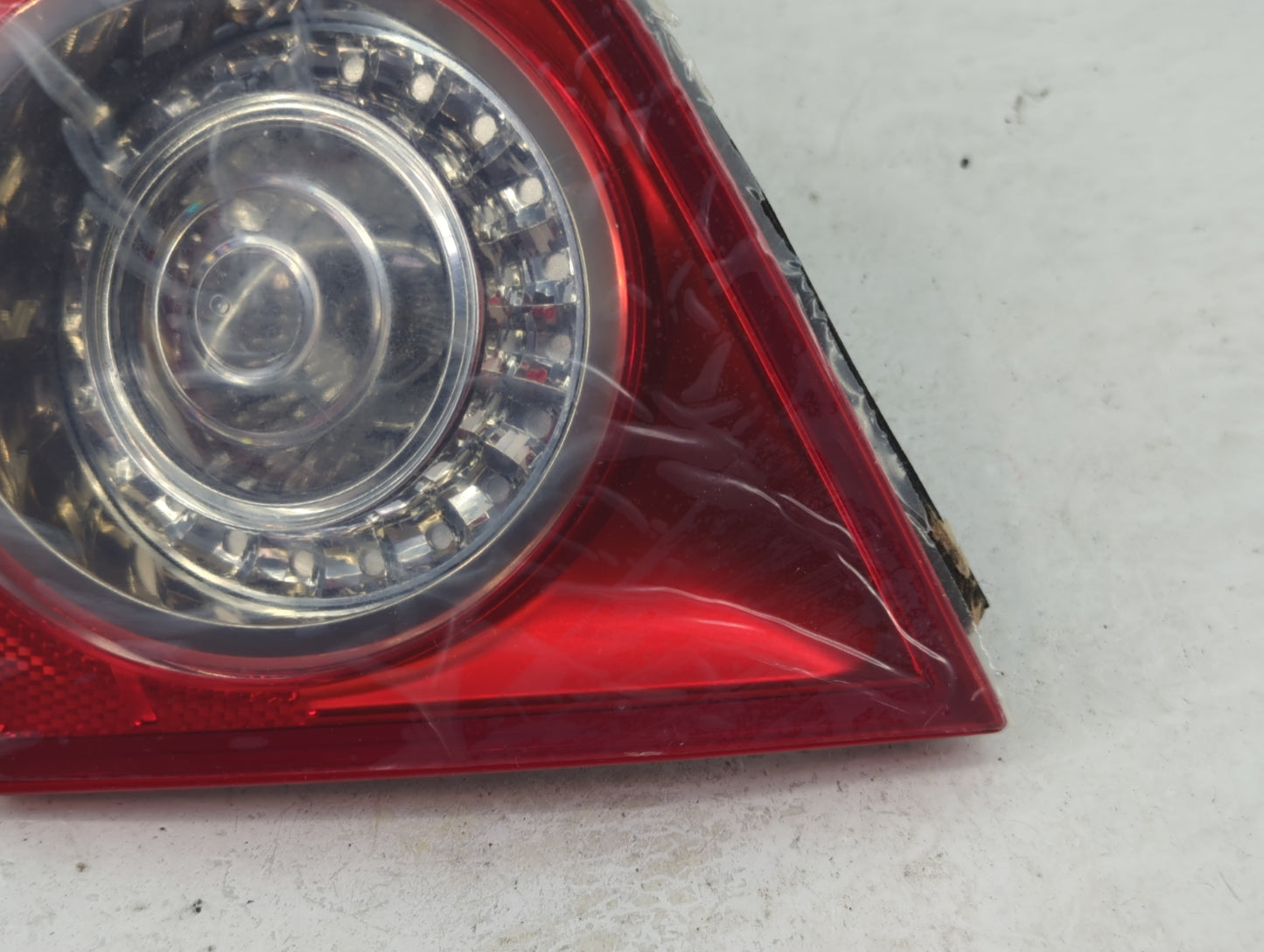 2006-2008 Volkswagen Passat Tail Light Assembly Passenger Right OEM P/N:3C5 945 094 C Fits Fits 2006 2007 2008 OEM Used Auto
