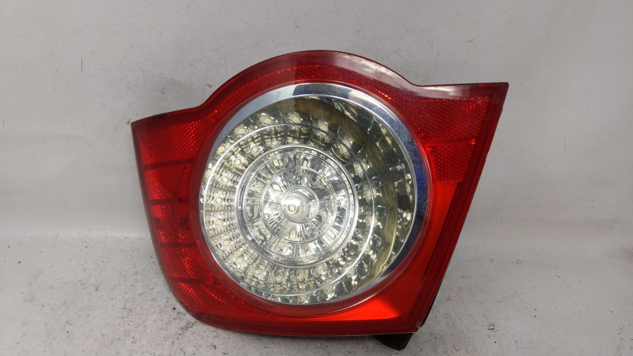 2006-2008 Volkswagen Passat Tail Light Assembly Passenger Right OEM P/N:ZSB 3C5 945 096 D Fits Fits 2006 2007 2008 OEM Used 