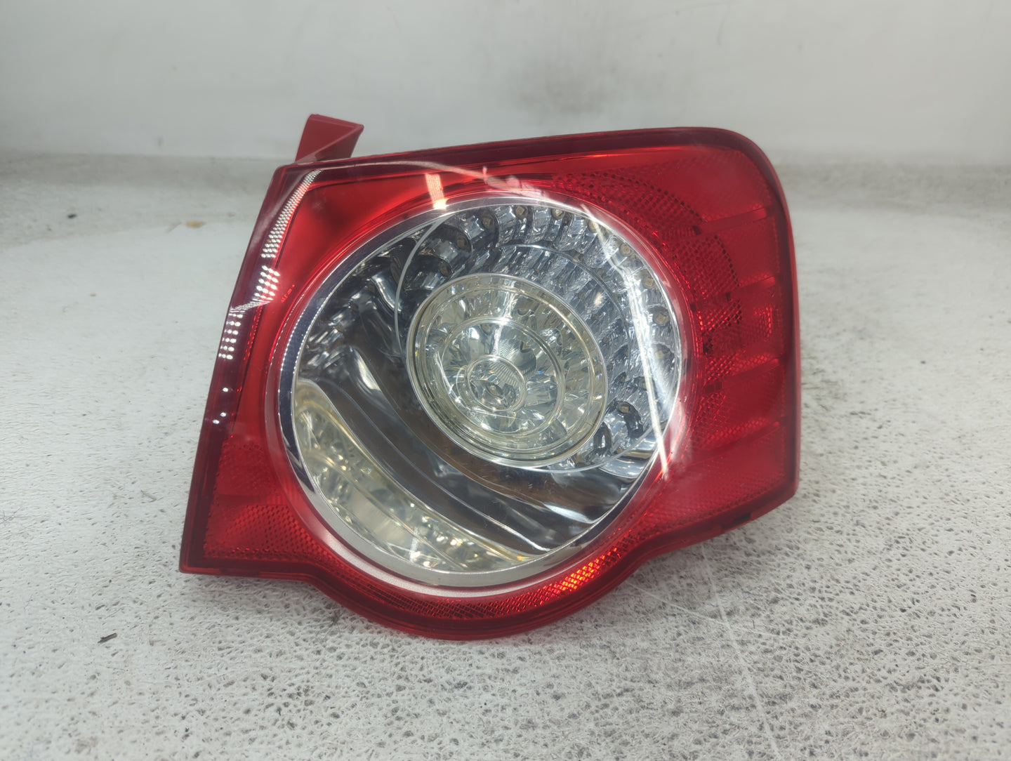 2006-2008 Volkswagen Passat Tail Light Assembly Passenger Right OEM Fits Fits 2006 2007 2008 OEM Used Auto Parts - Oemusedau