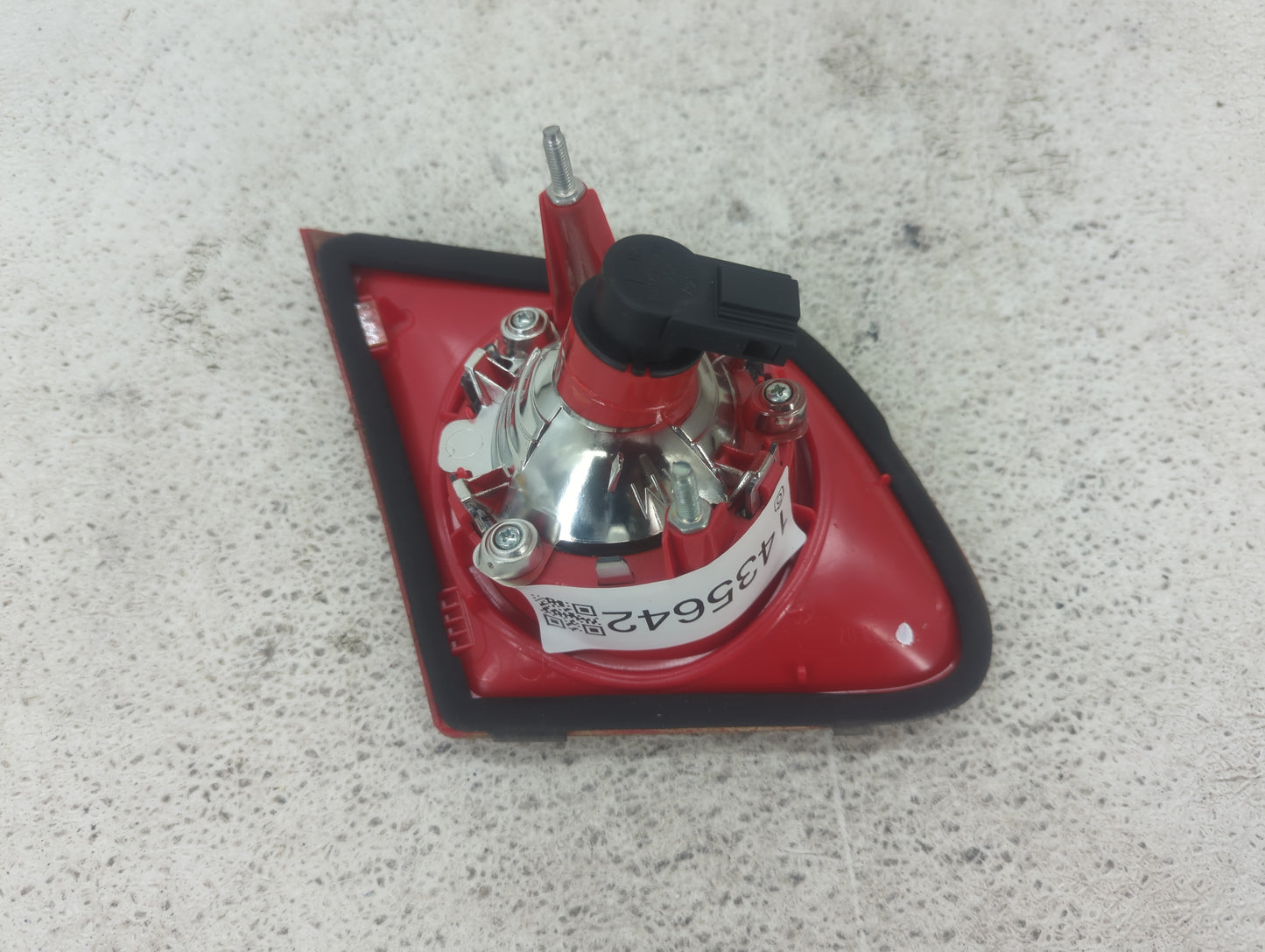 2006-2010 Volkswagen Passat Tail Light Assembly Passenger Right OEM P/N:3C5945094E Fits Fits 2006 2007 2008 2009 2010 OEM Us