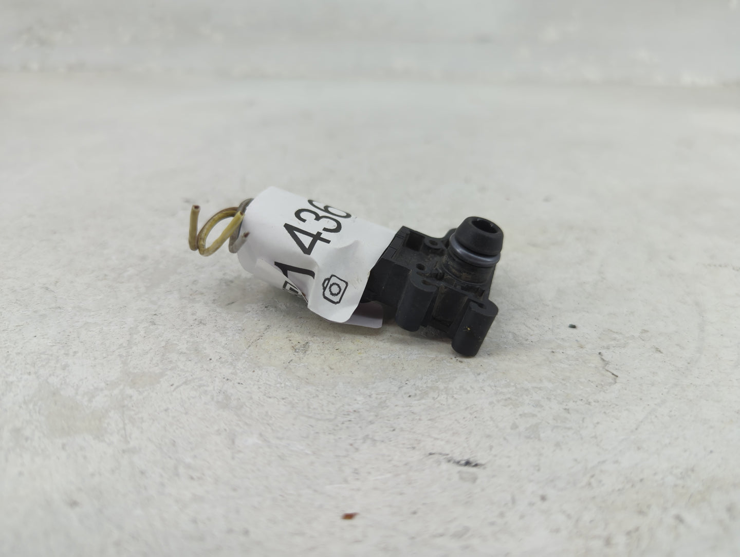 2006-2008 Volkswagen Passat Mass Air Flow Meter Maf - Oemusedautoparts1.com