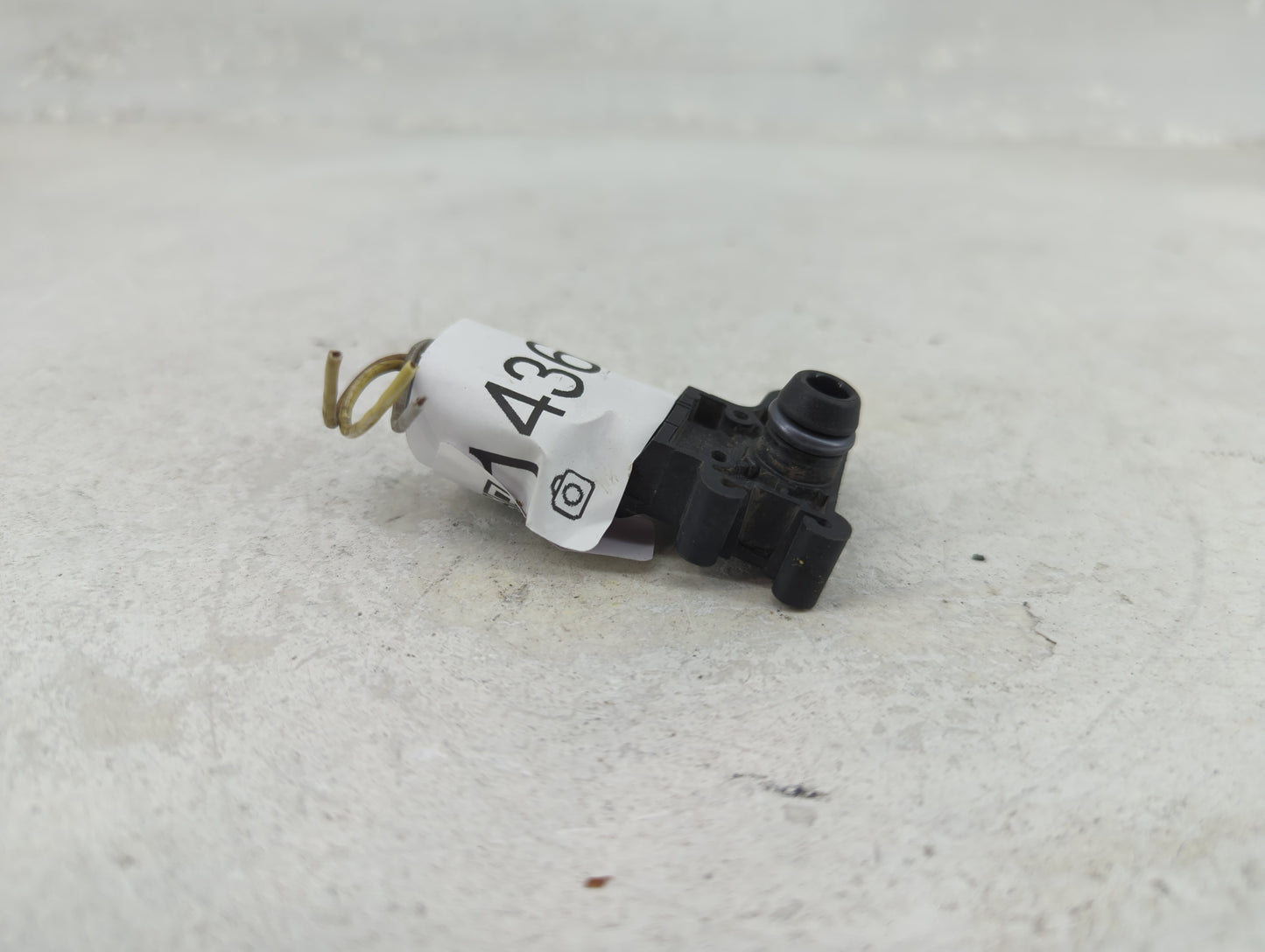 2006-2008 Volkswagen Passat Mass Air Flow Meter Maf - Oemusedautoparts1.com
