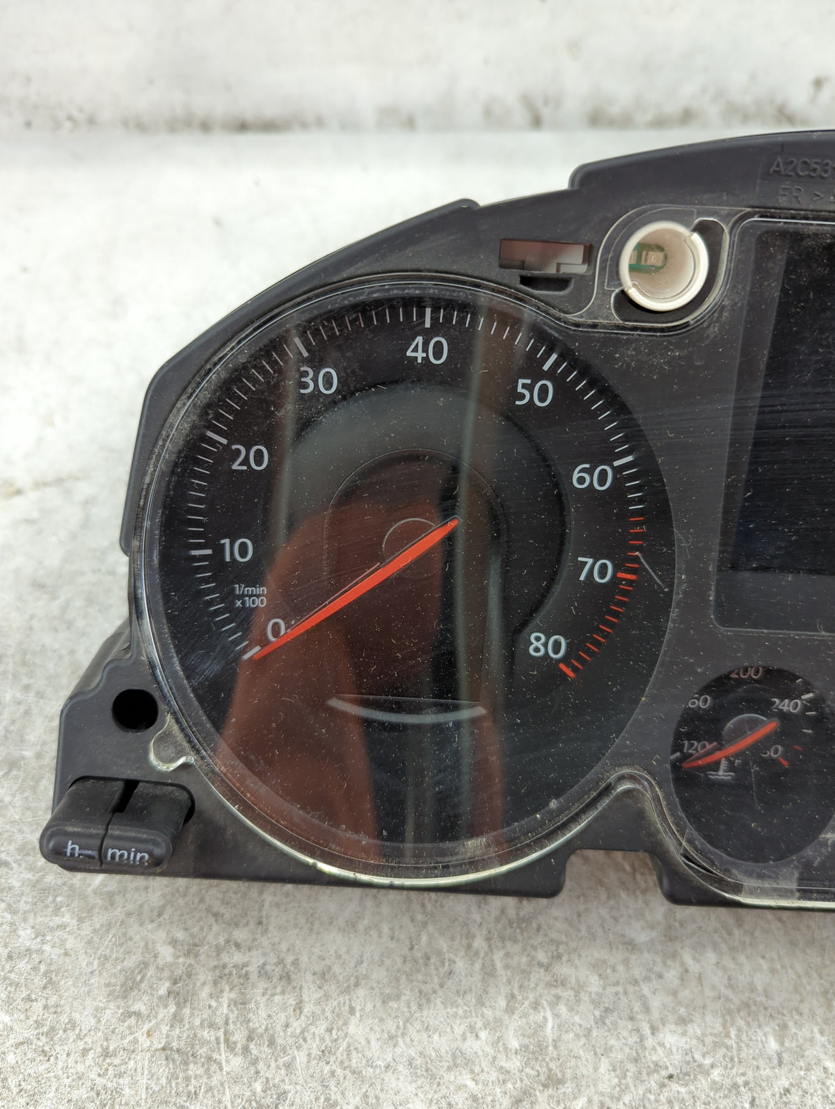 2006-2007 Volkswagen Passat Instrument Cluster Speedometer Gauges P/N:3C0920970H A2C53117196 Miles: Fits Fits 2006 2007 OEM 