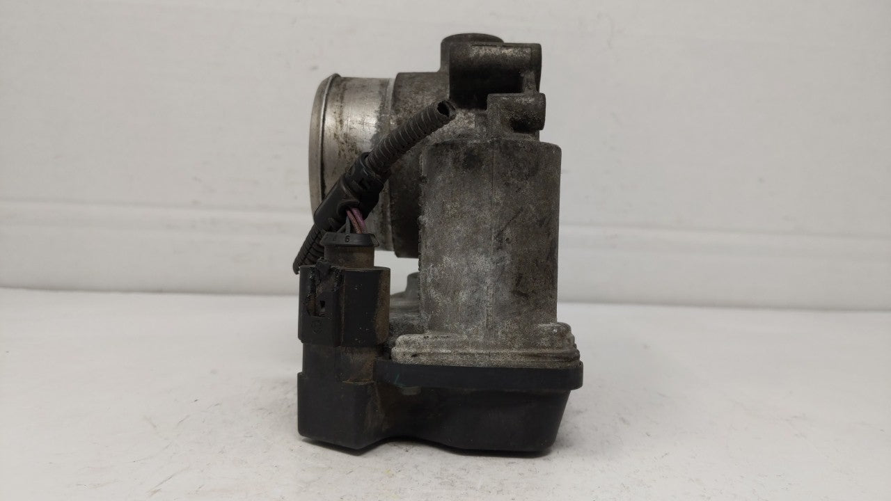 2006-2010 Volkswagen Passat Throttle Body P/N:E8-2103-0-09305-00485 06F 133 062 E Fits OEM Used Auto Parts - Oemusedautopart