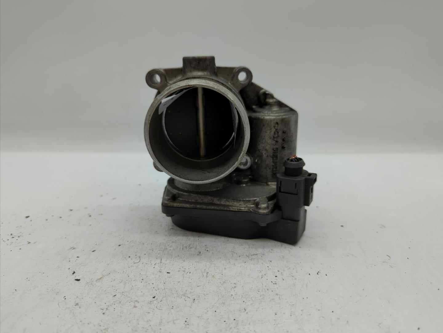 2006-2010 Volkswagen Passat Throttle Body P/N:06F 133 062 G 06F 133 062 Q Fits OEM Used Auto Parts - Oemusedautoparts1.com