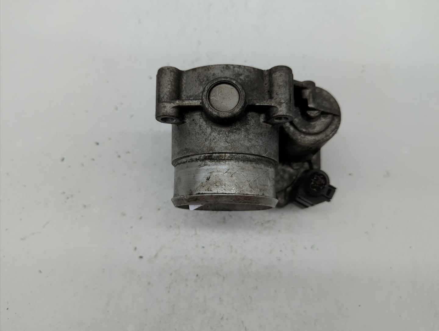 2006-2010 Volkswagen Passat Throttle Body P/N:06F 133 062 G 06F 133 062 Q Fits OEM Used Auto Parts - Oemusedautoparts1.com