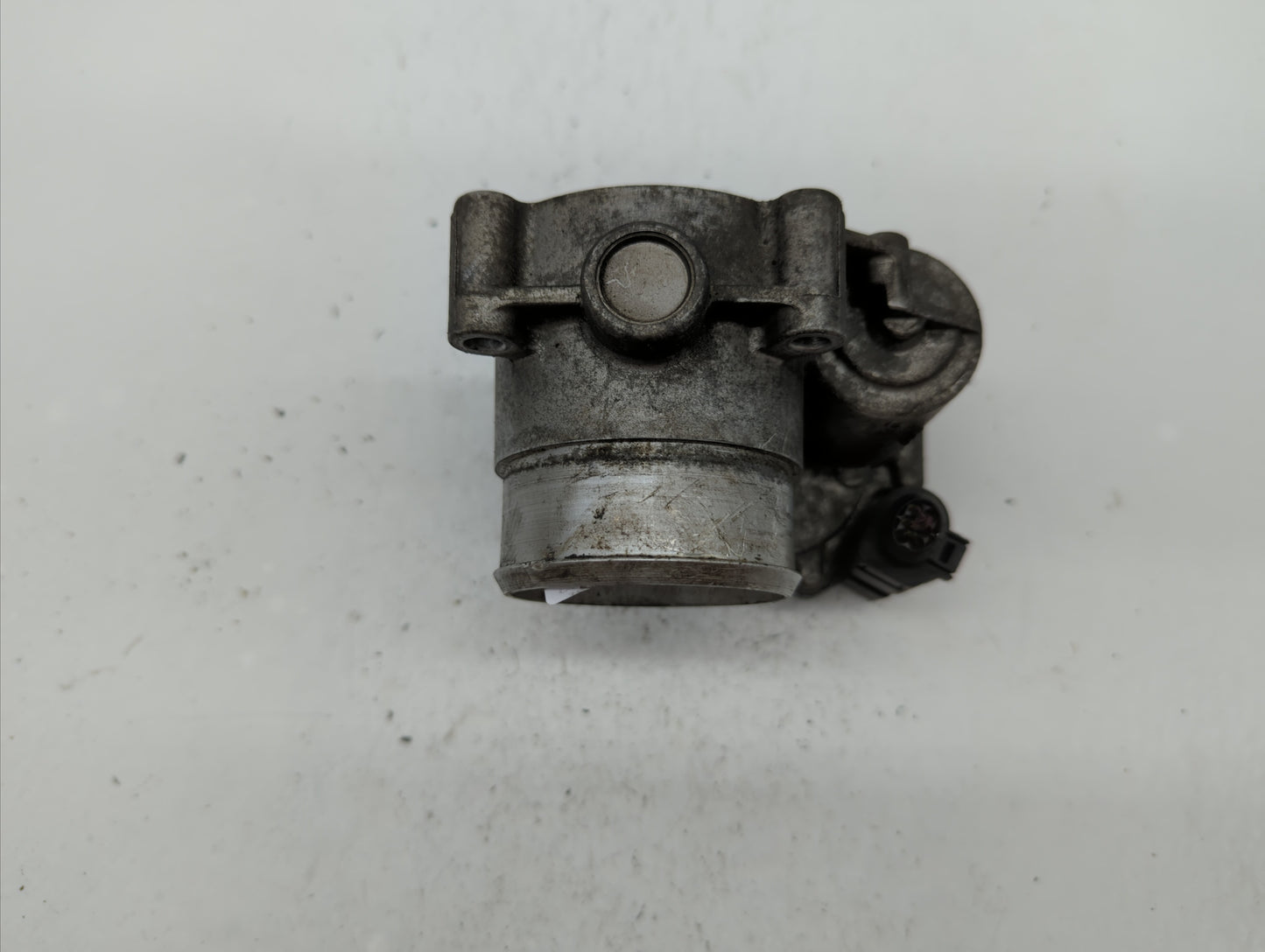 2006-2010 Volkswagen Passat Throttle Body P/N:06F 133 062 G 06F 133 062 Q Fits OEM Used Auto Parts - Oemusedautoparts1.com