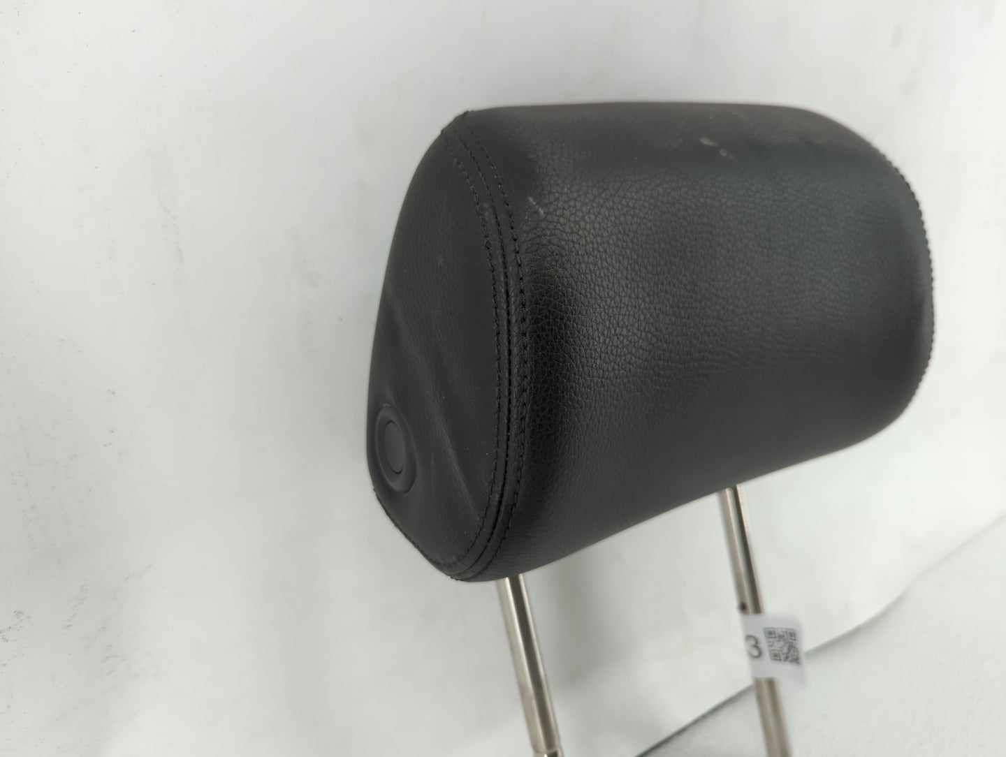 2006-2007 Volkswagen Passat Headrest Head Rest Rear Center Seat Fits Fits 2006 2007 OEM Used Auto Parts - Oemusedautoparts1.
