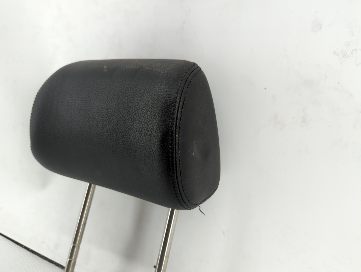 2006-2007 Volkswagen Passat Headrest Head Rest Rear Center Seat Fits Fits 2006 2007 OEM Used Auto Parts - Oemusedautoparts1.
