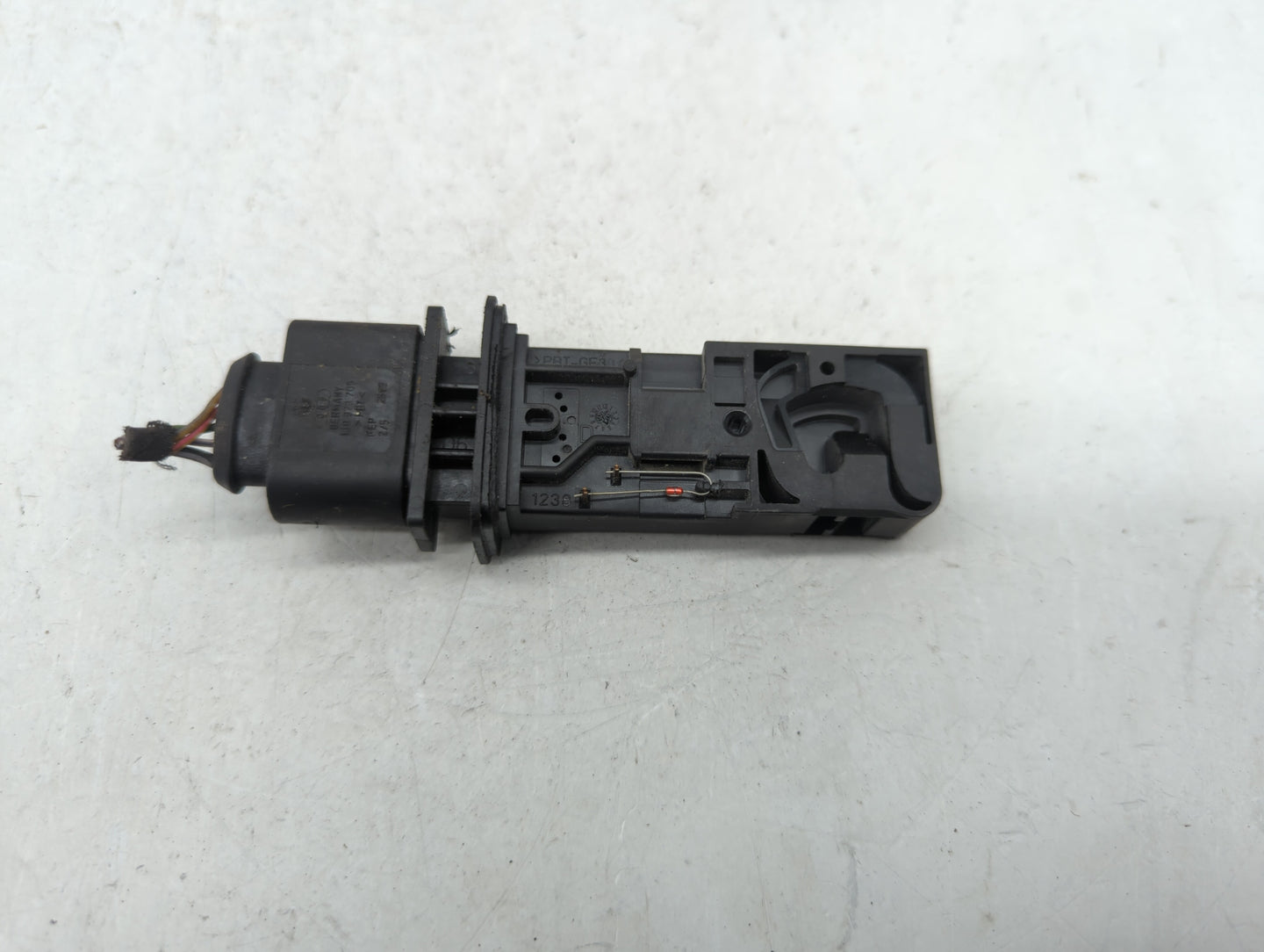 2006-2010 Volkswagen Passat Mass Air Flow Meter Maf - Oemusedautoparts1.com