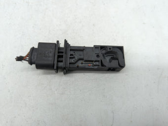 compare product 2006-2010 Volkswagen Passat Mass Air Flow Meter Maf