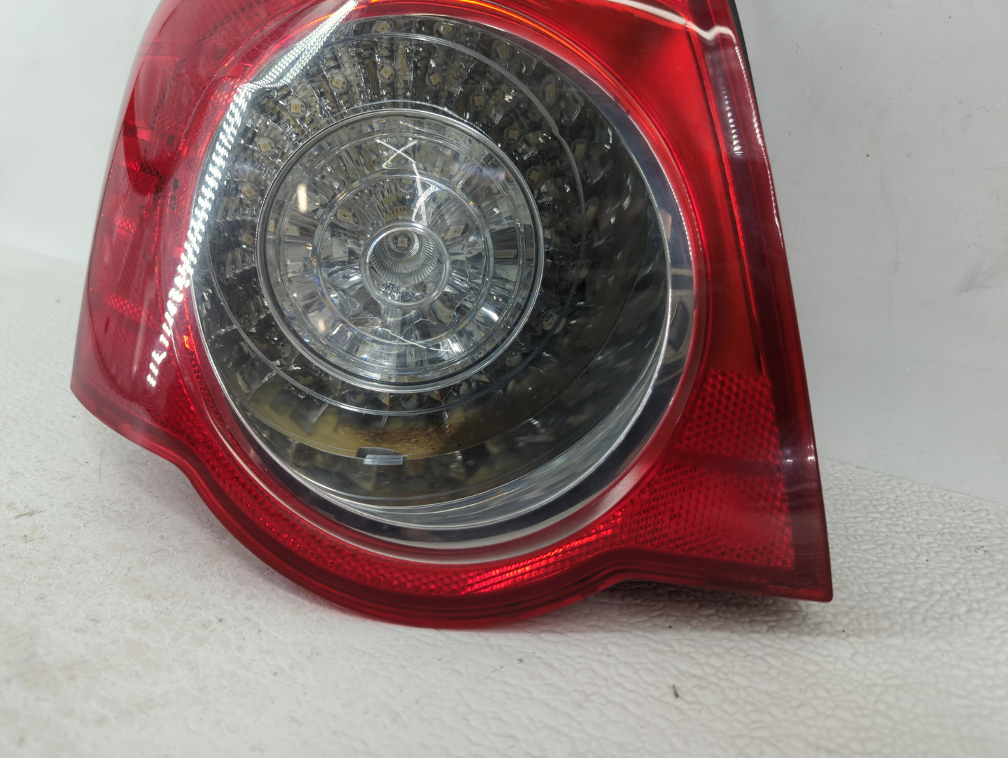 2006-2008 Volkswagen Passat Tail Light Assembly Driver Left OEM P/N:ZSB 3C5.945.095 D ZSB.3C5.945.095J Fits Fits 2006 2007 2