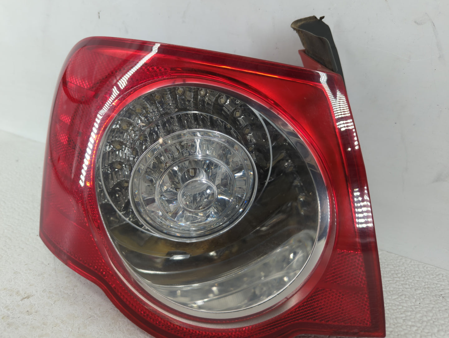 2006-2008 Volkswagen Passat Tail Light Assembly Driver Left OEM P/N:ZSB 3C5.945.095 D ZSB.3C5.945.095J Fits Fits 2006 2007 2