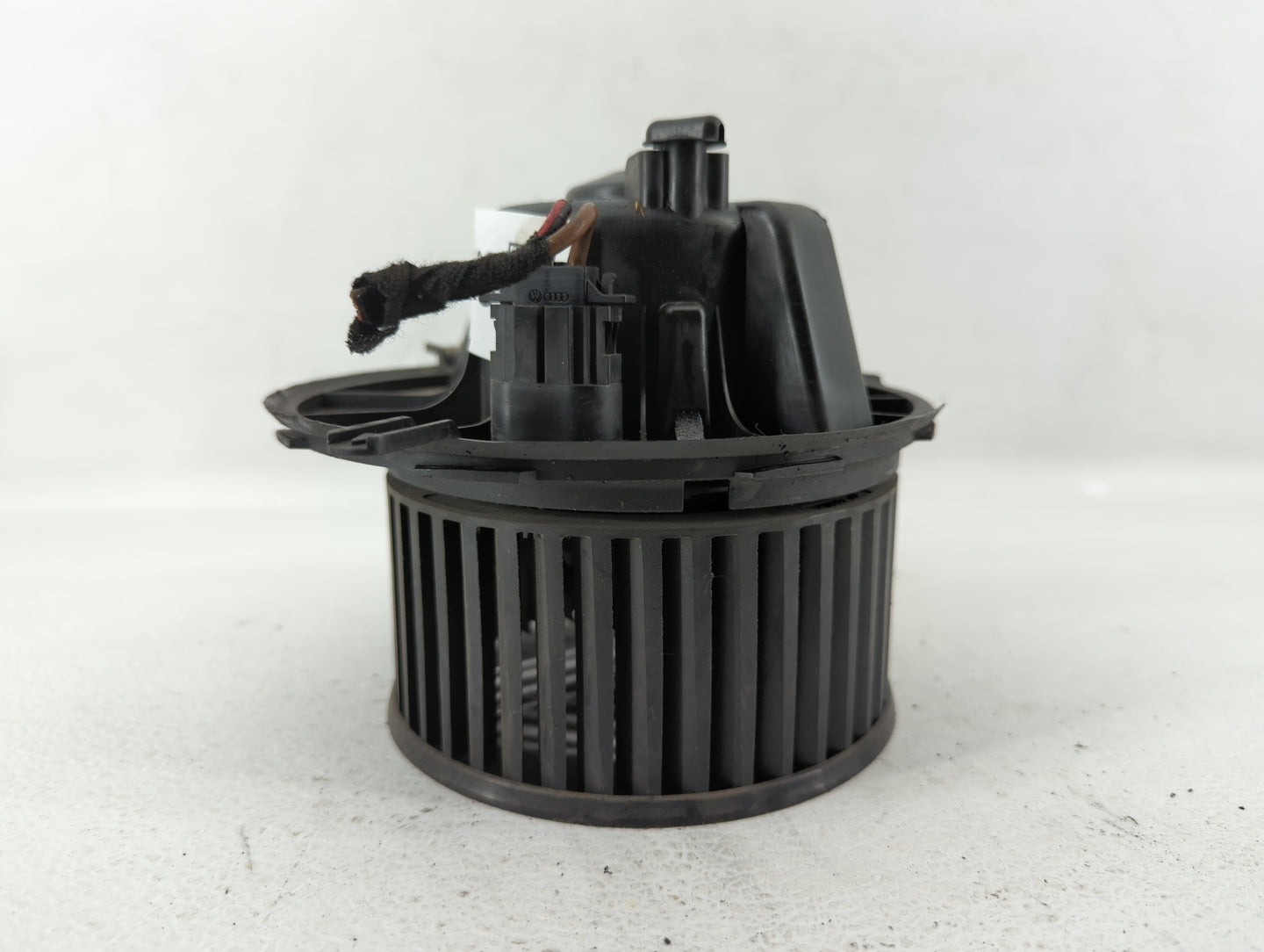 2006 Volkswagen Passat Rear Heater AC Blower Motor P/N:1K1819015 Fits OEM Used Auto Parts - Oemusedautoparts1.com