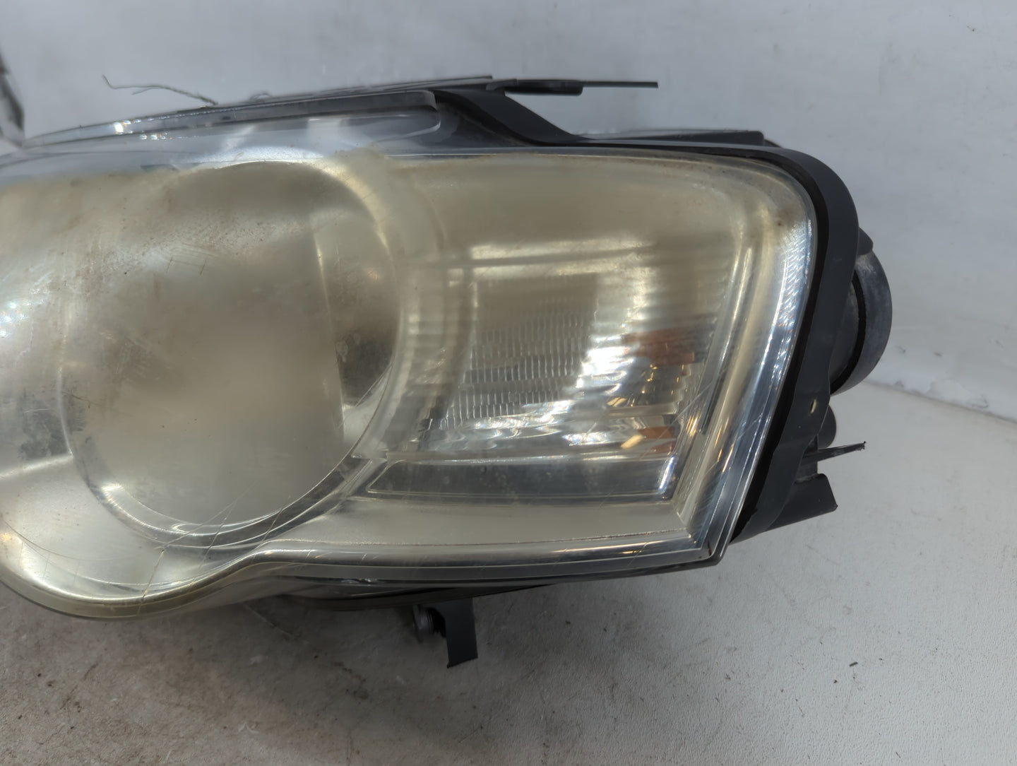 2006-2010 Volkswagen Passat Driver Left Oem Head Light Headlight Lamp - Oemusedautoparts1.com