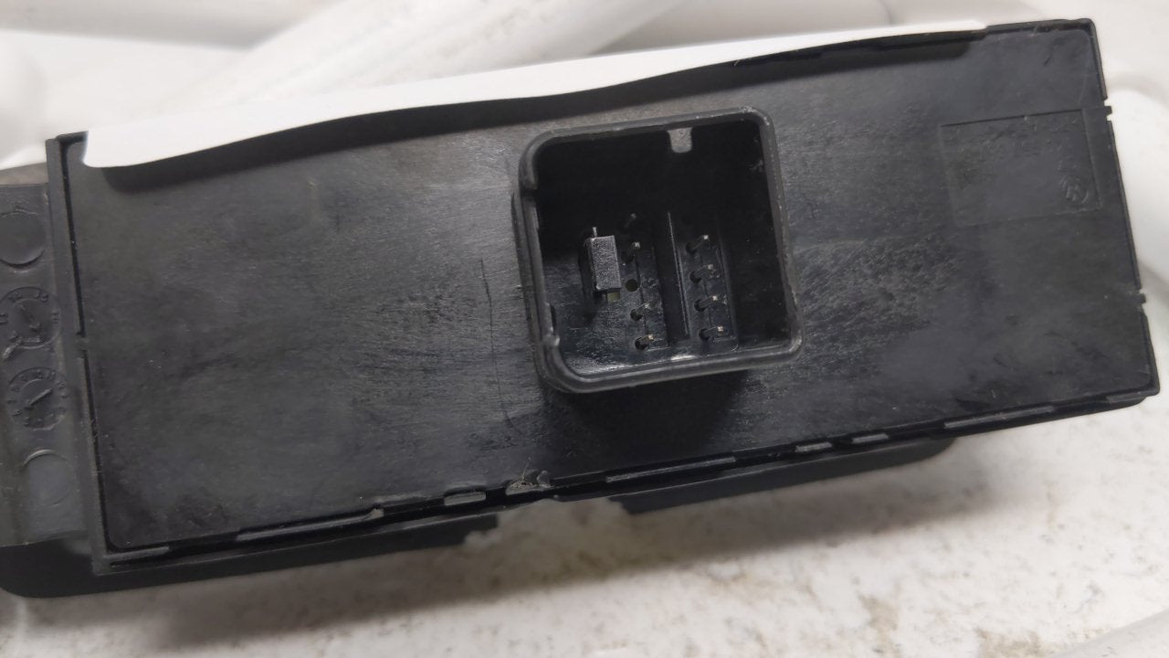 2006 Volkswagen Rabbit Master Power Window Switch Replacement Driver Side Left Fits OEM Used Auto Parts - Oemusedautoparts1.