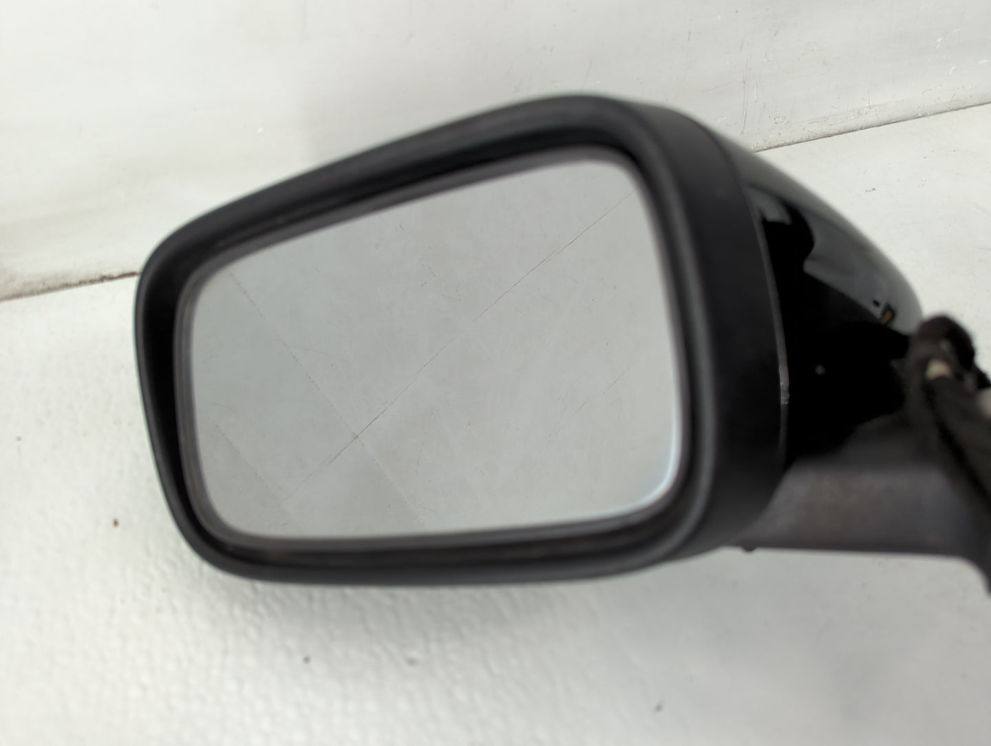 2004-2006 Volvo S40 Driver Side View Mirror - Left Door Mirror OEM Used - Oemusedautoparts1.com