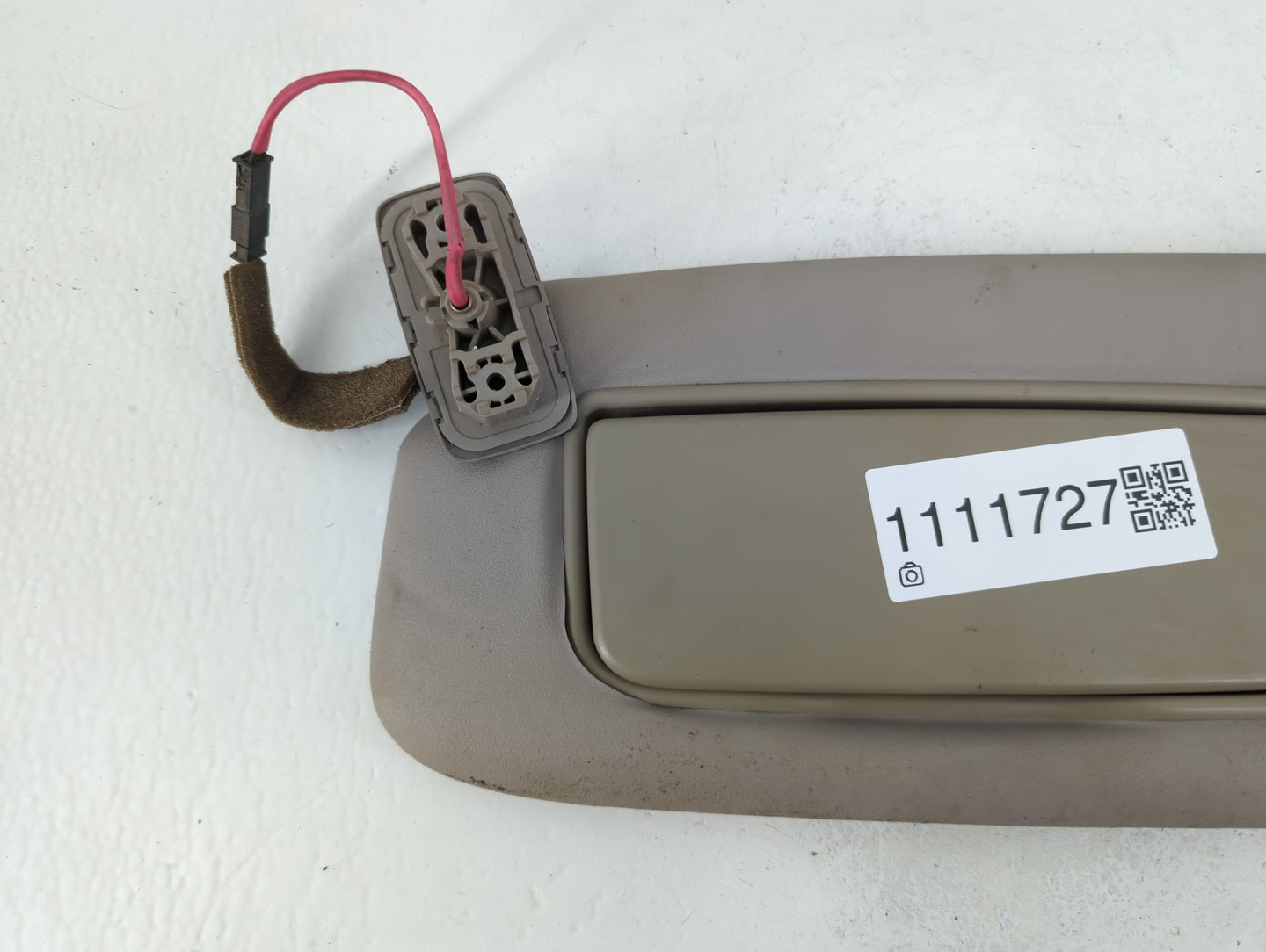 2006 Volvo S40 Sun Visor Shade Replacement Driver Left Mirror Fits OEM Used Auto Parts - Oemusedautoparts1.com