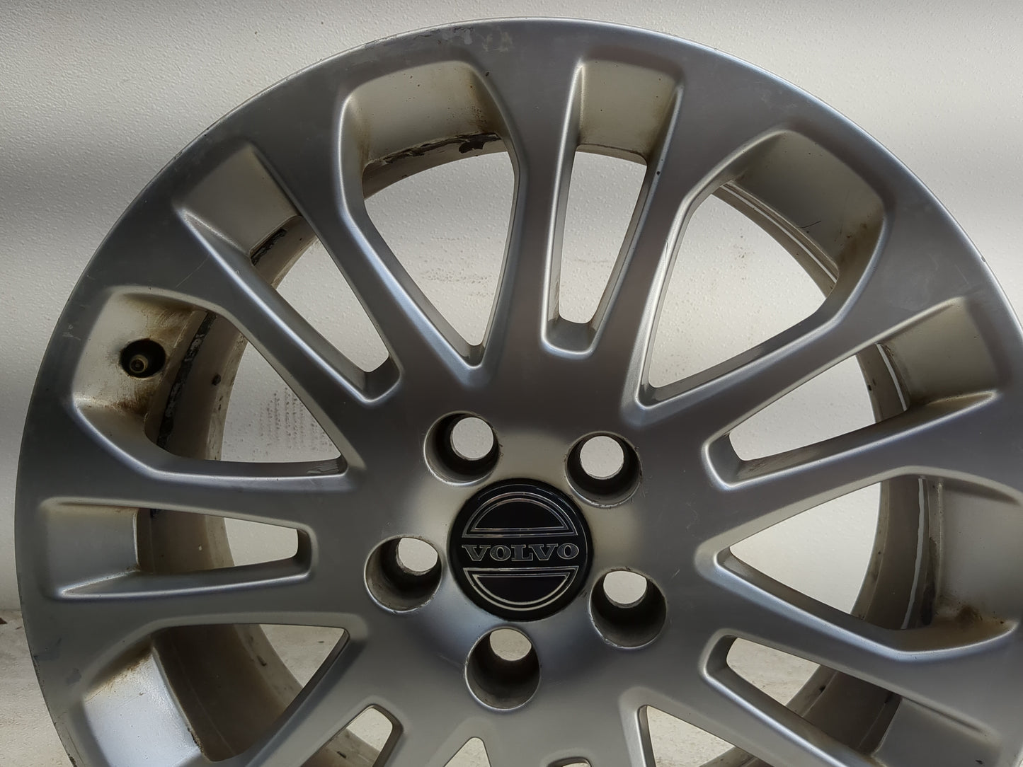 2004-2010 Volvo S40 Oem Wheel Rim - Oemusedautoparts1.com
