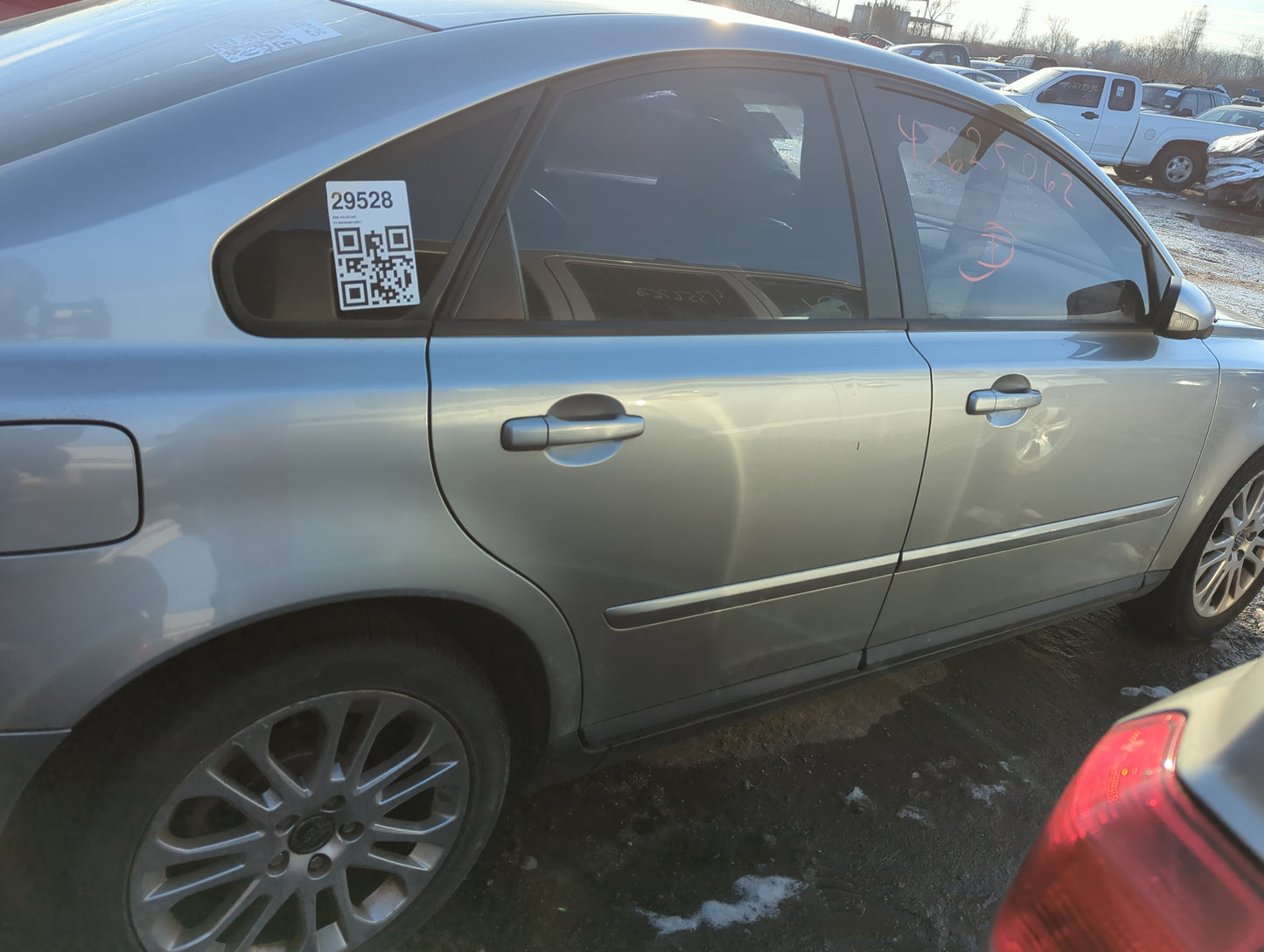 2004-2011 Volvo S40 Passenger Rear Door Oem - Oemusedautoparts1.com