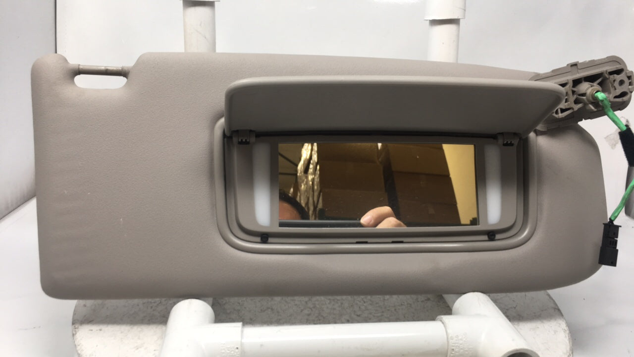 2004-2006 Volvo S40 Sun Visor Shade Replacement Passenger Right Mirror Fits Fits 2004 2005 2006 OEM Used Auto Parts - Oemuse