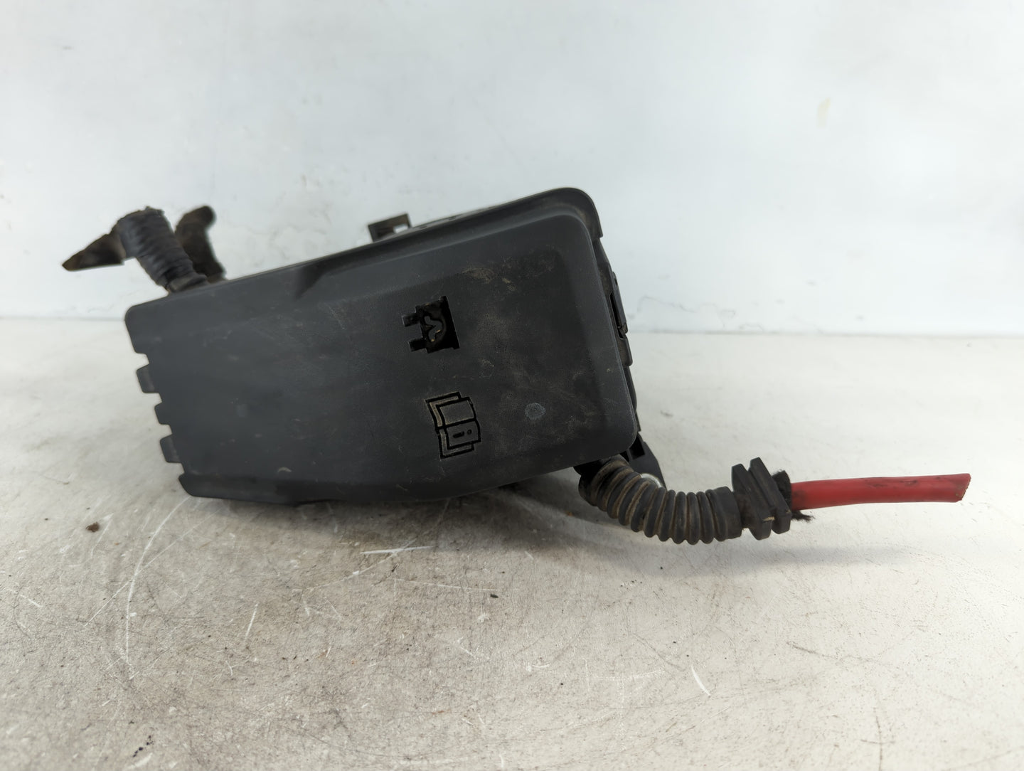 2005-2008 Volvo S80 Fusebox Fuse Box Panel Relay Module P/N:6G9T-14A076-L Fits Fits 2005 2006 2007 2008 2009 OEM Used Auto P