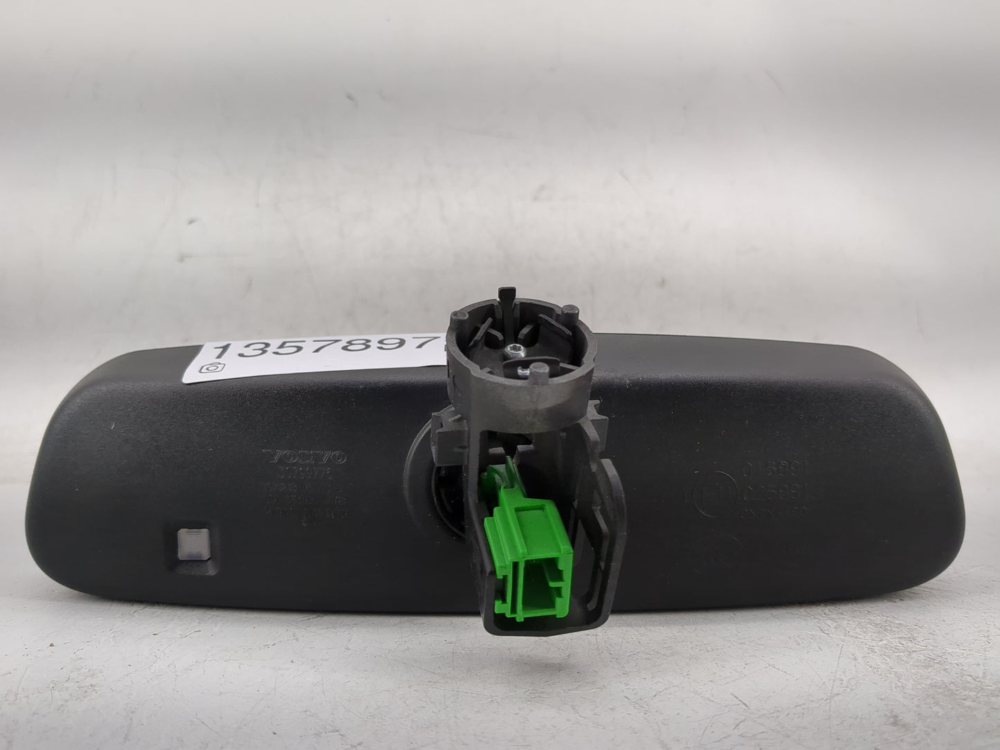2005-2006 Volvo S80 Interior Rear View Mirror Replacement OEM P/N:30799046 Fits Fits 2005 2006 OEM Used Auto Parts - Oemused