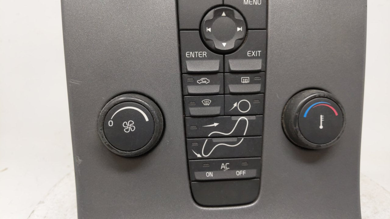 Volvo V40 Radio Control Panel - Oemusedautoparts1.com